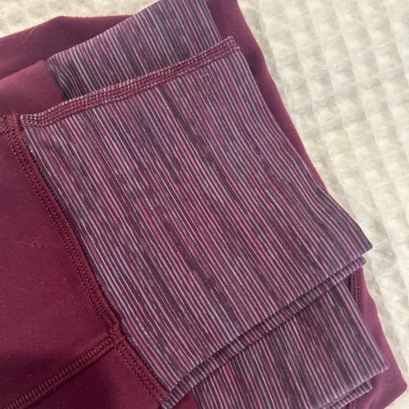 Lululemon jogger style legging with stripped anke and waist band sz 10. - Picture 4 of 4